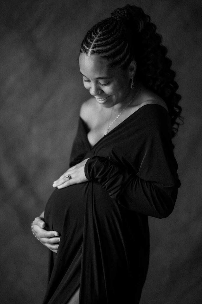 elegant maternity photos in gown