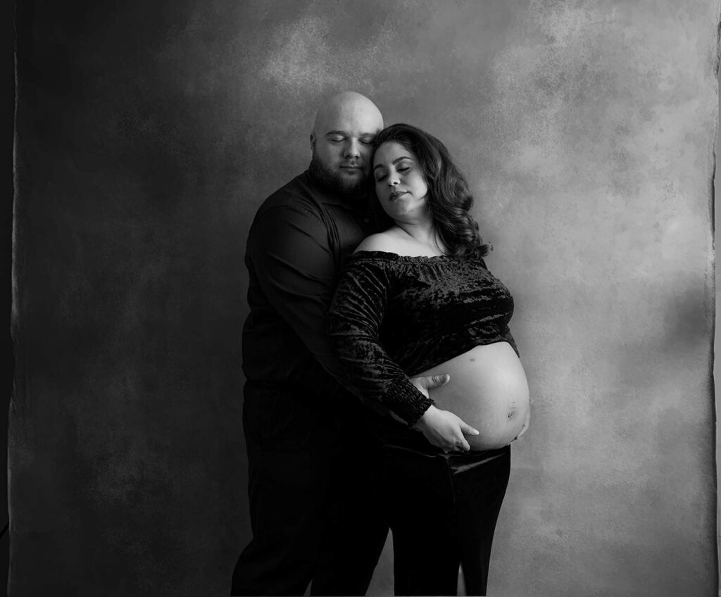 Black and White Maternity Photography | Bent Hues Maternity Photographer